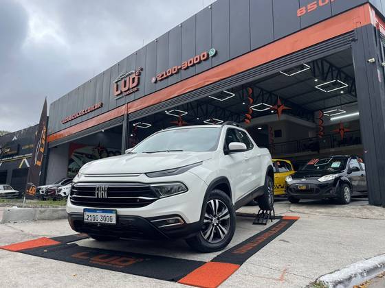 FIAT TORO 2.0 16V TURBO DIESEL FREEDOM 4WD AT9 FIAT TORO 2.0 16V TURBO DIESEL FREEDOM 4WD AT9